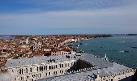 イタリア、ベネチア、鐘楼から見たラグーナ
