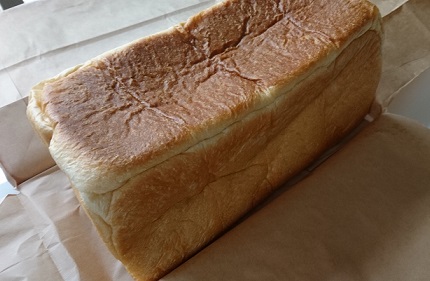 つばめパンの食パン”絹香”（2斤）