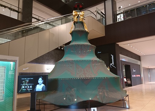 ミッドランド名古屋の2階のクリスマスツリー（2021年）