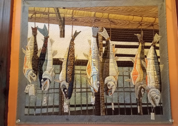 カール・ベンクス古民家カフェ（渋い）で展示の関谷みよ子さんのキルト作品