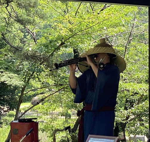 鶴舞公園熊沢山でサックス侍ライブ