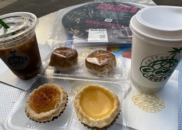 横浜日本大通りにあるグーツのコーヒーと紅棉のお菓子