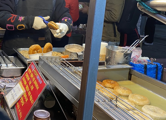 南浦洞の屋台のホットク（釜山）