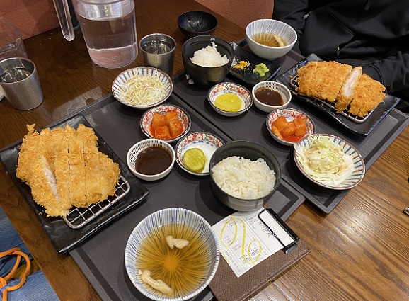 ロッテーモール東釜山のとんかつ屋