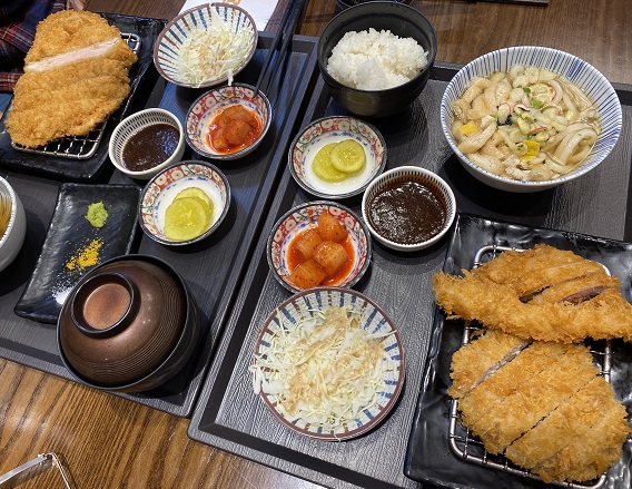 ロッテーモール東釜山のとんかつ屋