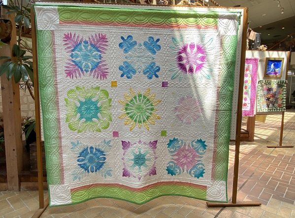QUILT-AKI作品展(戸田川緑地のフラワーセンターにて2025年5月13日から18日まで開催)