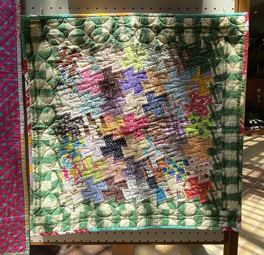 QUILT-AKI作品展(戸田川緑地のフラワーセンターにて2025年5月13日から18日まで開催)