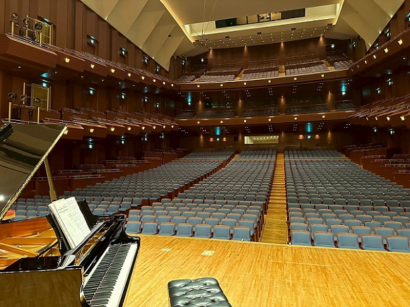 三重県文化会館大ホール