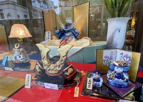 名古屋伏見の瓶屋のディスプレイ