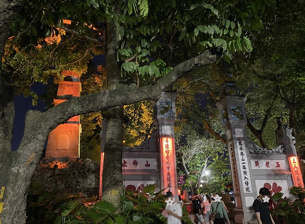 ホアンキエム湖(ハノイ)の玉山祠