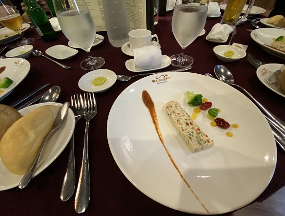 メゾンビェでフランス料理(ハノイ)