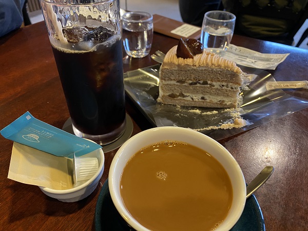 上高地五千尺ホテルのカフェラウンジ