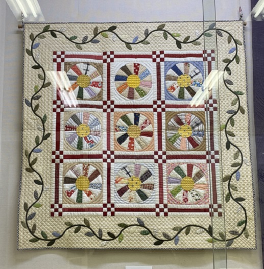 一宮スポーツ文化センター(愛知県)で開催の一宮市美術展(2025年11月13日~16日)工芸部門展示作品