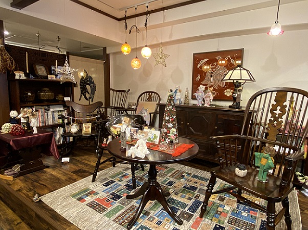 日日のクラフト美卯(愛知県一宮市)で開催中作品展(手羽サキさんのフェルトネコ)