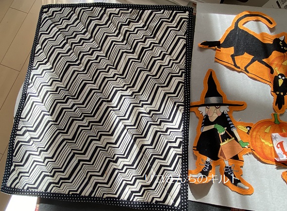 自作のパッチワークキルト（ハロウイン）
