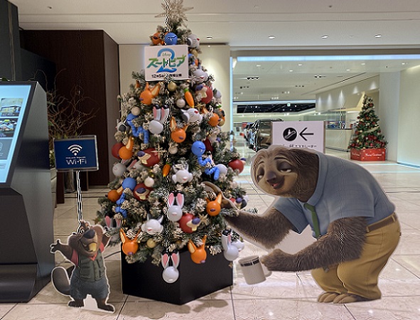 ミッドランドスクエアのクリスマスツリー(ズートピアとコラボ)