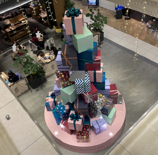 ゲートタワープラザレストラン街12階のツリー