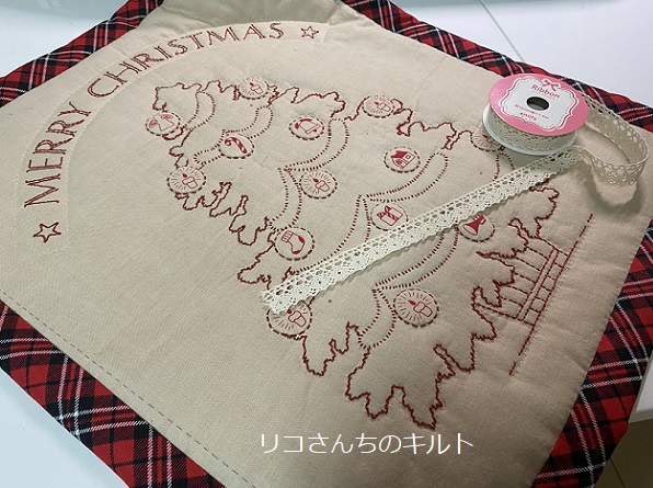 自作のパッチワークタペストリー