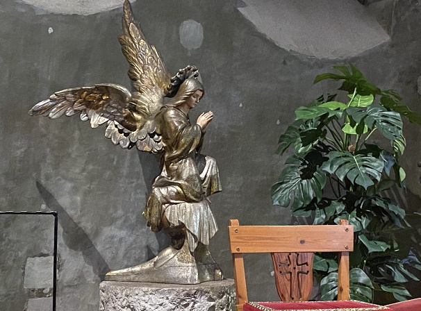 コロニア・グエル教会