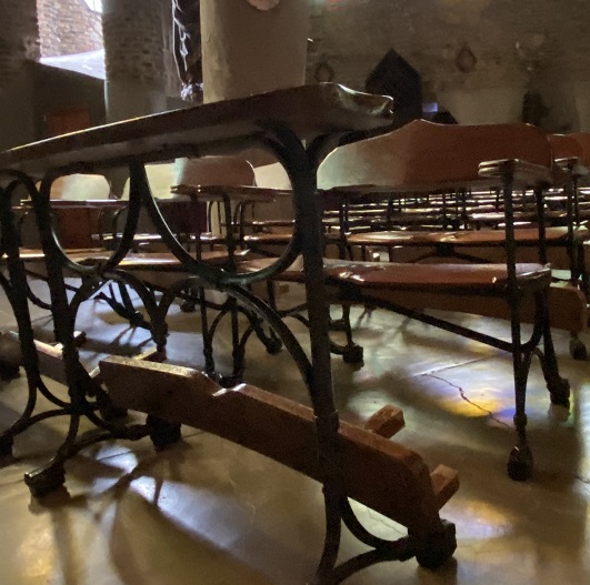 コロニア・グエル教会