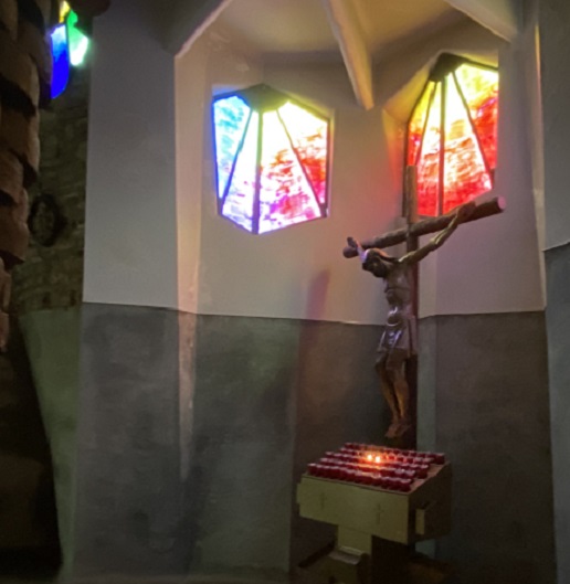 コロニア・グエル教会