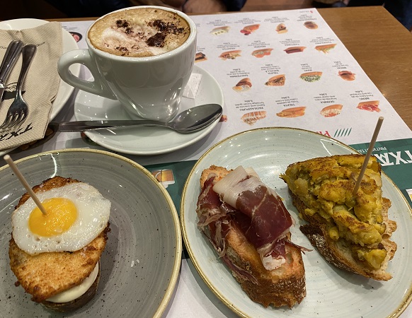 チャペラ(バルセロナのグラシア通り)