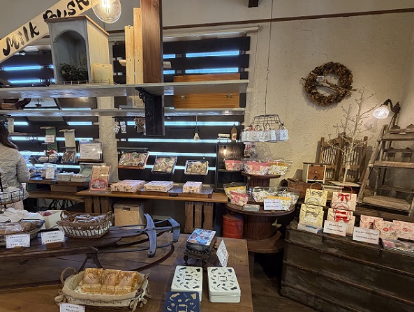 ミルクブッシュ本店（名古屋市守山区）