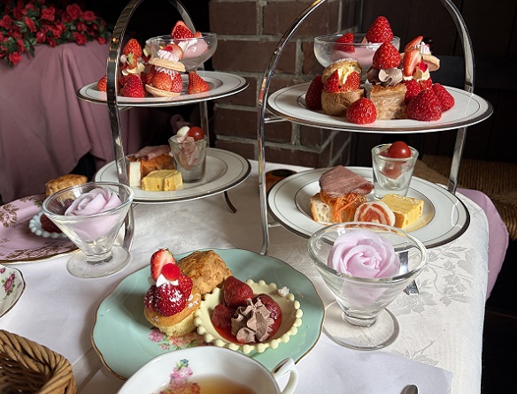 カフェRosa薔薇館（名古屋市天白区）の苺のアフタヌーンティー