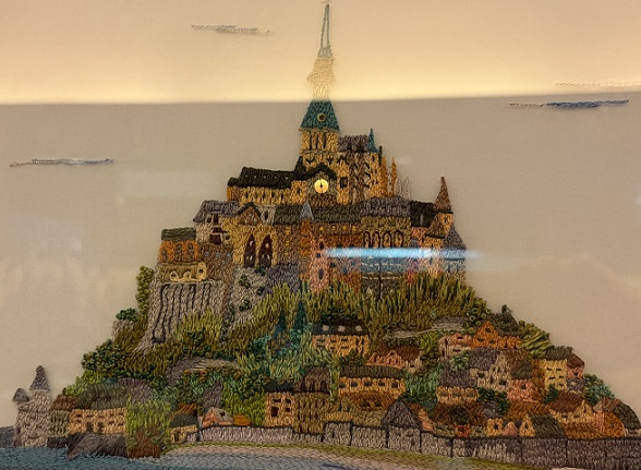 ステーキハウスふくわか(名古屋市中区錦)に飾ってあるリュネビル刺繍作品