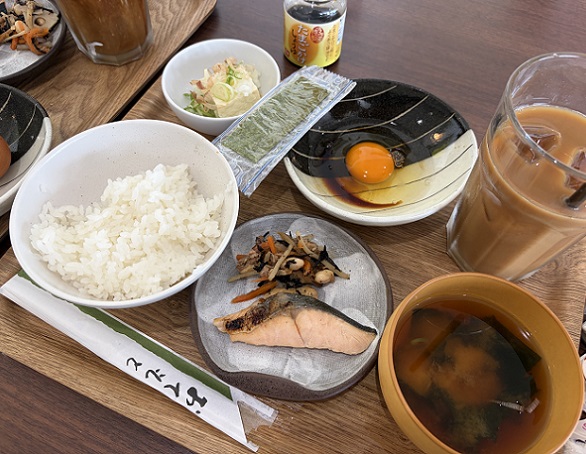 ゴルフ倶楽部大樹（愛知県瀬戸市）1階のカフェレストラン「ノアール」のモーニング